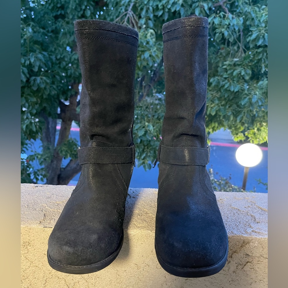 UGG boots size 10